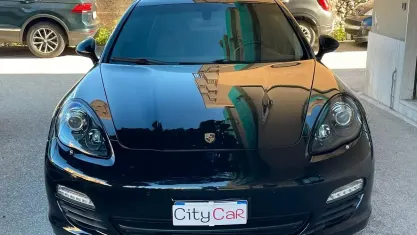 Usata Porsche Panamera Platinum Edition 250 CV (183 kW) 2012 Nero Utilitaria