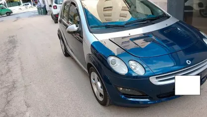 Usata Smart ForFour Passion 95 CV (69 kW) 2005 Blu Utilitaria