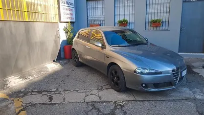 Grigio Usata 2007 Alfa Romeo 147 Progression Due volumi | 2990 € (Buon prezzo)