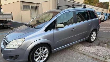 Usata Opel Zafira Cosmo 140 CV (102 kW) 2008 Monovolume