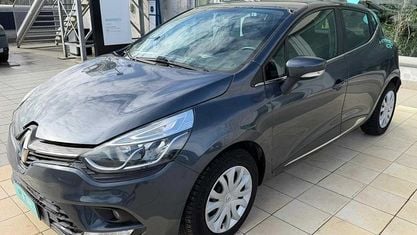 Gebraucht Renault Clio IV Life 75 PS (55 kW) 2017 Grau Kleinwagen