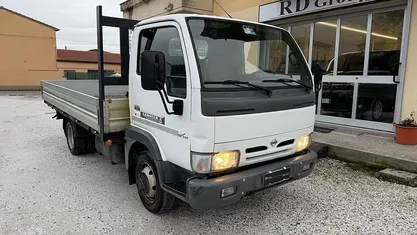 Usata Nissan Cabstar SE 119 CV (87 kW) 2003 Pick-up