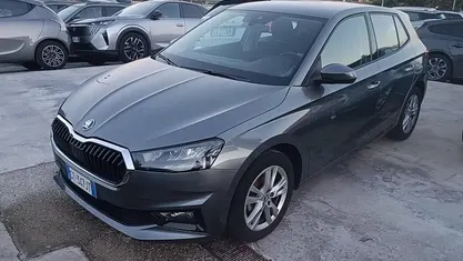 Grigio Usata 2024 Skoda Fabia Selection Utilitaria | 15.900 € (Buon prezzo)