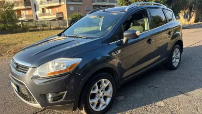 Usata Ford Kuga Titanium 136 CV (100 kW) 2009 Blu SUV