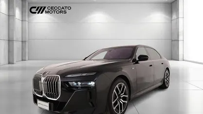 Usata BMW 740 M Sport 299 CV (219 kW) 2025 Berlina