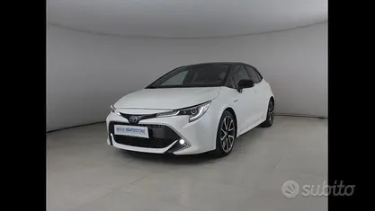 Bianco Usata 2021 Toyota Corolla Lounge Tre volumi | 19.800 € (Ottimo prezzo)