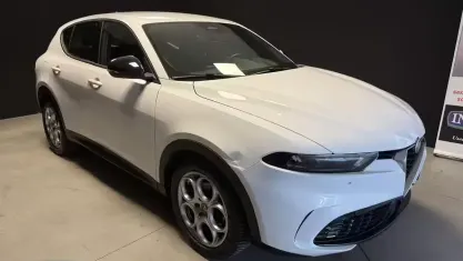 Usata Alfa Romeo Tonale Super 131 CV (96 kW) 2023 Bianco pastello SUV
