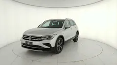 Grigio Usata 2023 VW Tiguan Elegance SUV | 29.900 € (Buon prezzo)