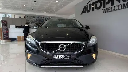 Nero Usata 2016 Volvo V40 CC Summum Station wagon | 7800 € (Ottimo prezzo)