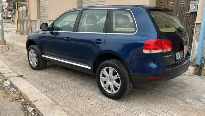 Usata VW Touareg Exclusive 174 CV (127 kW) 2006 Bluazzurro SUV
