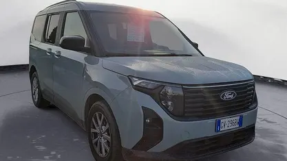 Usata Ford Tourneo Courier Titanium 124 CV (91 kW) 2024 Monovolume