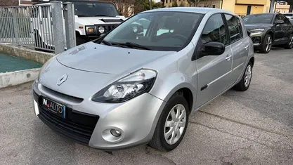 Usata Renault Clio II 75 CV (55 kW) 2011 Grigio scuro Berlina
