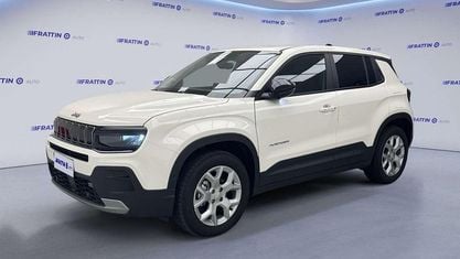 Usado Jeep Avenger Altitude 101 HP (74 kW) 2024 Branco SUV