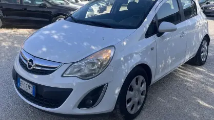 Usata Opel Corsa 86 CV (63 kW) 2013 Bianco Utilitaria