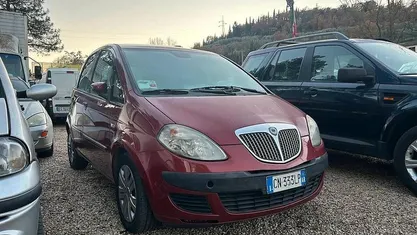 Rosso Usata 2004 Lancia Musa Monovolume | 2990 € (Buon prezzo)