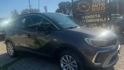 Usata Opel Crossland Elegance 110 CV (80 kW) 2022 Grigio SUV
