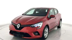 Rosso Usata 2022 Renault Clio V Zen Tre volumi | 13.500 € (Buon prezzo)