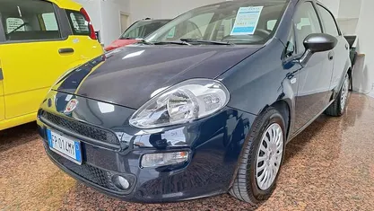 Usata Fiat Punto Street 95 CV (69 kW) 2018 Blu Berlina