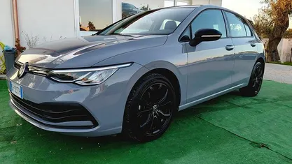 Usata VW Golf VIII Life 115 CV (84 kW) 2022 Grigio Berlina