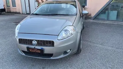 Usata Fiat Grande Punto Active 75 CV (55 kW) 2008 Grigio Utilitaria