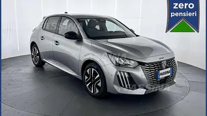 Usata 2025 Peugeot 208 Allure Utilitaria | 21.900 € (Buon prezzo)