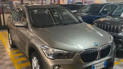 Usata BMW X1 Advantage 150 CV (110 kW) 2018 Oro SUV