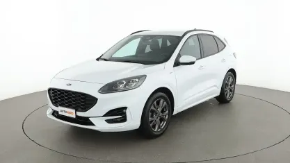 Usado Ford Kuga ST-Line X 150 CV (110 kW) 2021 Blanco SUV
