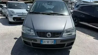 Usata Fiat Idea 69 CV (50 kW) 2009 Grigio Monovolume