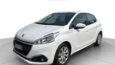 Usata 2017 Peugeot 208 Active Due volumi | 9650 € (Buon prezzo)