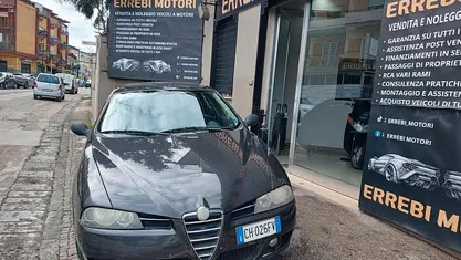 Usata Alfa Romeo 156 Distinctive 115 CV (84 kW) 2004 Grigio Station wagon