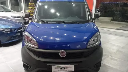 Usata Fiat Doblò Business 105 CV (77 kW) 2020 Blu Monovolume
