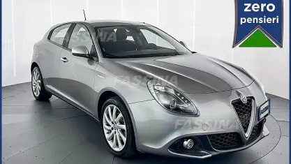 Usata Alfa Romeo Giulietta Super 120 CV (88 kW) 2018 Grigio Utilitaria