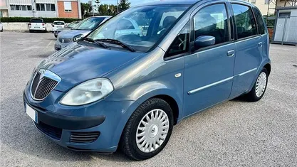 Usata Lancia Musa 90 CV (66 kW) 2007 Blu Monovolume
