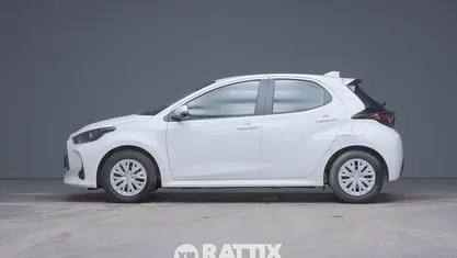 Usata 2023 Toyota Yaris Hybrid Business Edition Utilitaria | 18.862 € (Buon prezzo)