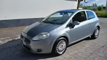 Usata Fiat Grande Punto Dynamic 95 CV (69 kW) 2007 Grigio Utilitaria