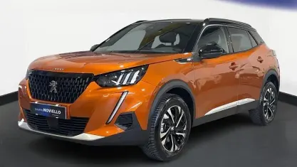 Usado Peugeot 2008 GT 131 CV (96 kW) 2023 Naranja SUV