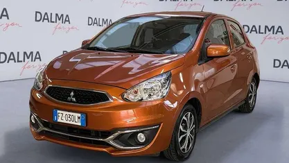Usata Mitsubishi Space Star 71 CV (52 kW) 2020 Arancione Utilitaria
