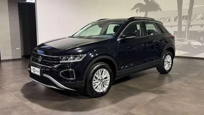 Usata VW T-Roc Life 116 CV (85 kW) 2024 SUV