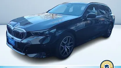 Usata BMW i5 M Sport 250 kW (340 CV) 2024 Nero metallizzato Station wagon