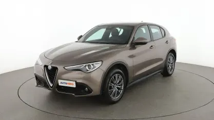 Usata Alfa Romeo Stelvio Executive 210 CV (154 kW) 2018 Grigio SUV