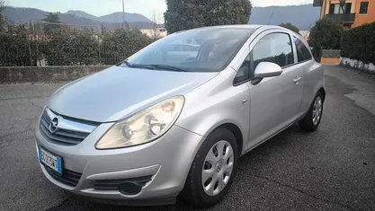 Usata 2010 Opel Corsa Due volumi | 3900 € (Buon prezzo)