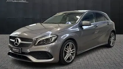 Usata Mercedes A200 Premium 136 CV (100 kW) 2018 Gray Utilitaria