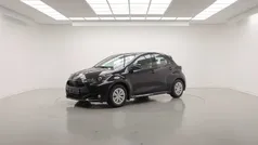 Grigio Usata 2022 Toyota Yaris Hybrid Active Tre volumi | 20.890 € (Buon prezzo)