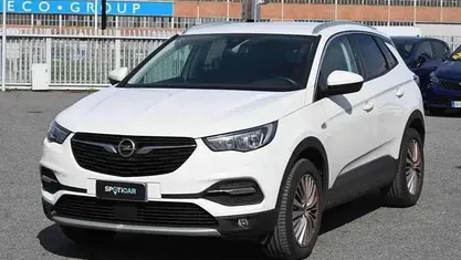 Usata Opel Grandland X Innovation 131 CV (96 kW) 2019 Bianco SUV