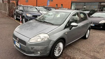 Usata Fiat Grande Punto Dynamic 65 CV (47 kW) 2008 Grigio Utilitaria