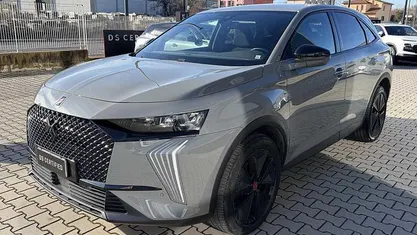 Grigio Usata 2023 DS Automobiles DS7 Crossback Performance SUV | 27.900 € (Buon prezzo)