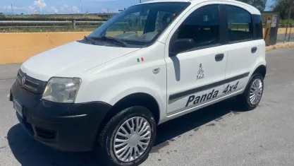 Usata Fiat Panda 4x4 60 CV (44 kW) 2005 Bianco Utilitaria