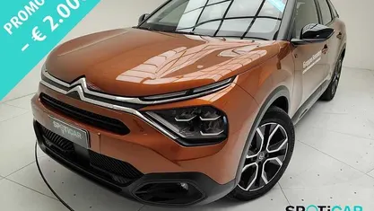 Arancione Usata 2022 Citroën e-C4 Feel Tre volumi | 21.486 € (Buon prezzo)