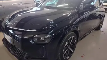 Usata Lancia Ypsilon 101 CV (74 kW) 2025 Utilitaria