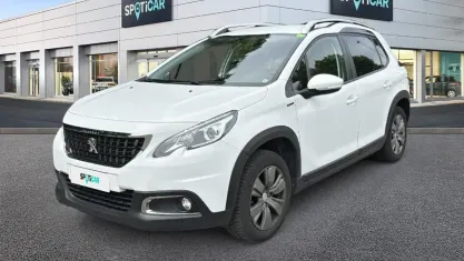 Usata Peugeot 2008 Signature Sky 83 CV (61 kW) 2019 Bianco SUV